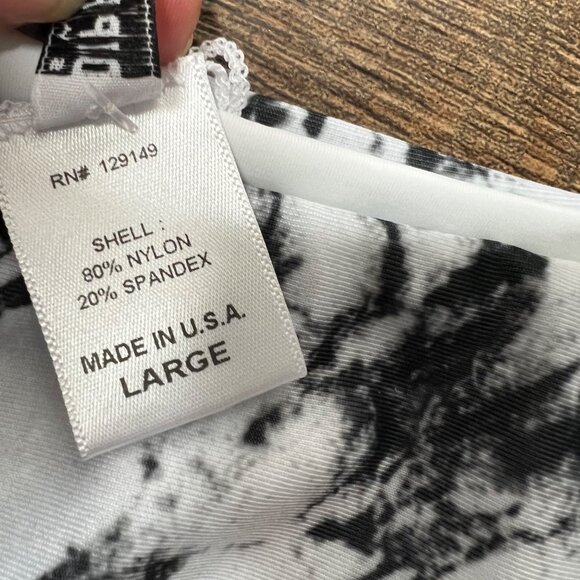 Dippin Daisy's Bikini 2 Piece Set Size L Mix & Match Marble Caged Top Bottom NWT - Picture 5 of 7